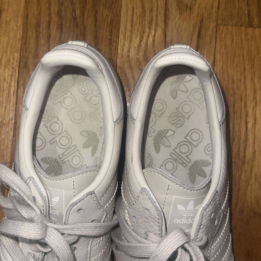 adidas Samba Sneakers in Cream with Gum Sole - Picture 5 of 10